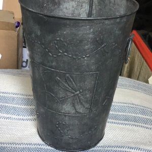 Decor metal bucket
